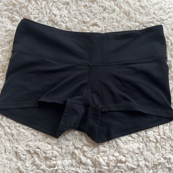 SOLD—-Lululemon Wunder Boogie Shorts - Picture 2 of 4